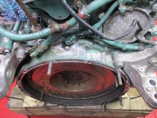 21063845 VOLVO Кожух маховика, № XF305085