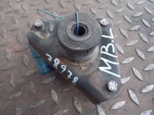 9703200170 MERCEDES Кронштейн передней рессоры
