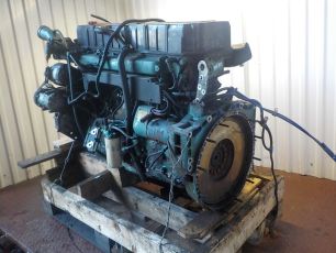 VOLVO Двигатель, D12C