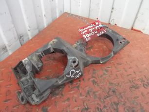 1492258 SCANIA Кронштейн противотуманной фары правый, № XF90004