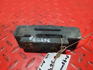 9305040314 MERCEDES Подушка радиатора, № XF364497