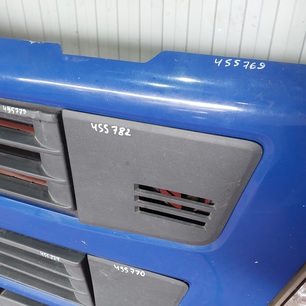 82266439 VOLVO Заглушка решетки левая, № XF455772