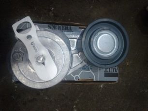 7421819687 RENAULT Натяжитель ремня, № XF464399