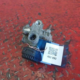 5010588146 RENAULT Клапан ускорительный