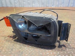 9438200261 MERCEDES Фара правая, № XF137178