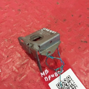 9437500084 MERCEDES Замок капота, № XF466401