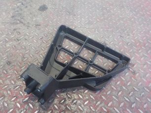 M3011407 MARSHALL Кронштейн подножки нижней левой