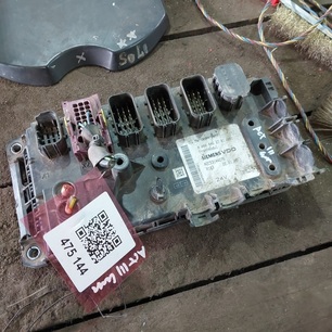 0004462761 MERCEDES Блок управления Frontmodul, № XF475144