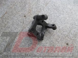 9413330403 MERCEDES Кронштейн реактивной тяги