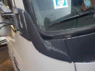 20379358 VOLVO Накладка лобового стекла, № XF163471