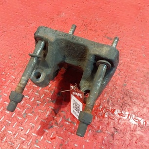 5010064748 RENAULT Кронштейн реактивной тяги