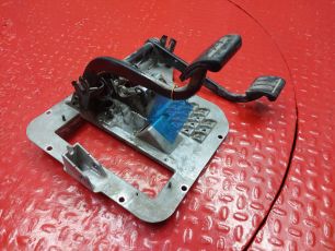 8189958 VOLVO Блок педалей, № XF450218