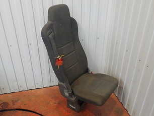 9409102701 MERCEDES Сиденье правое, № XF223106