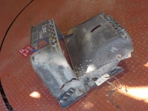 5010578875 RENAULT Корпус подножки нижний левый