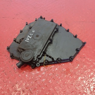 504212079 IVECO Крышка двигателя
