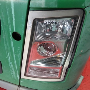 21001645 VOLVO Фара левая, № XF470301