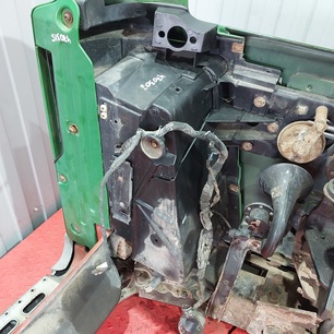 20827042 VOLVO Корпус фары левый, № XF470303