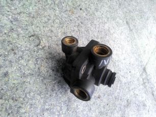 5021170458 RENAULT Клапан ускорительный, № XF20854