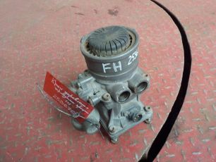 20456422 VOLVO Кран управления тормозами прицепа, № XF253676