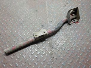 9438900046 MERCEDES Кронштейн крыла переднего