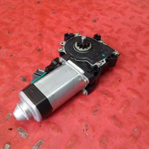 T05174002 TOPCOVER Моторчик стеклоподъемника правый