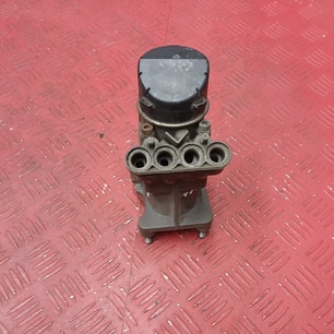 21390592 VOLVO Кран главный тормозной, № XF449866