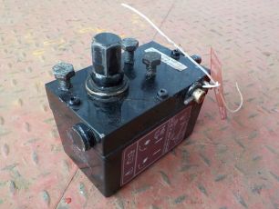 5010316404 RENAULT Насос подъема кабины, № XF214731