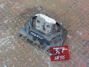 21228153 VOLVO Подушка двигателя, № XF228935