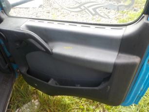 9737200470 MERCEDES Обшивка двери