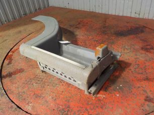 9736662801 MERCEDES Корпус подножки верхний правый, № XF111517