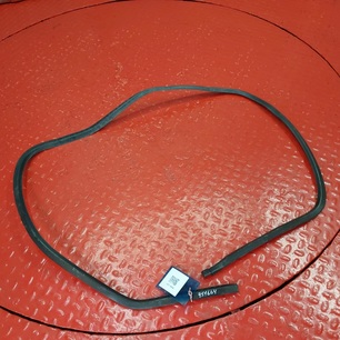 20573937 VOLVO Уплотнитель, № XF451664