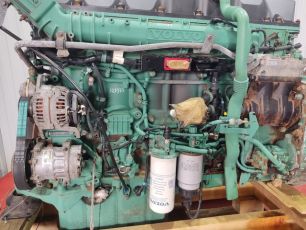 21048301 VOLVO Блок двигателя, № XF329377