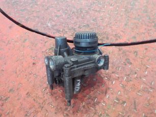 0054298944 MERCEDES Клапан ускорительный, № XF350697