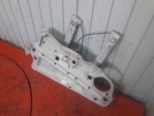 84056045 VOLVO Стеклоподъемник правый