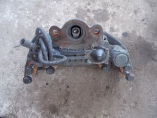 0024201483 MERCEDES Суппорт левый, № XF42743