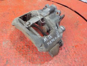 9444208001 MERCEDES Суппорт передний правый, № XF303334