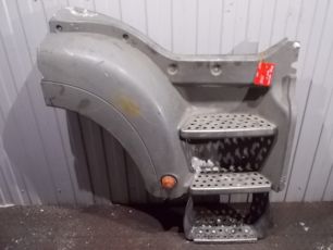 81615100590 MAN Корпус подножки верхний правый