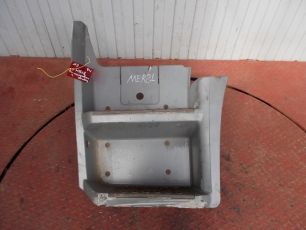 9446660101 MERCEDES Корпус подножки нижний левый, № XF84901