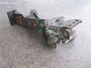 1078753 VOLVO Кронштейн буксировочный левый, № XF4304