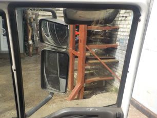 98407341 IVECO Стекло двери правое, № XF171203