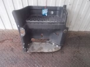 5010225722 RENAULT Корпус подножки нижний правый, № XF56866