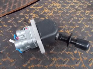 1078958 VOLVO Кран ручного тормоза, № XF453553