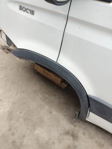 5801342803 IVECO Накладка крыла левая
