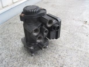 81523016209 MAN Кран управления тормозами прицепа, № XF10257