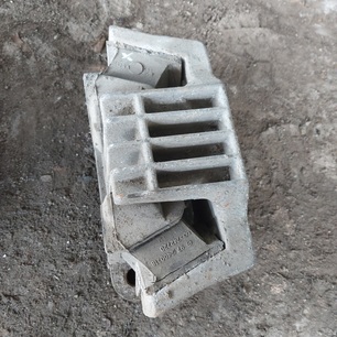 9702400318 MERCEDES Подушка двигателя, № XF475864