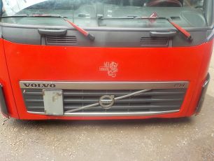 82056727 VOLVO Капот, № XF300239