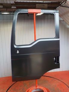 ME81626004131 MEGATRUCK Дверь левая