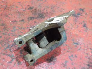 20579669 VOLVO Кронштейн передней рессоры