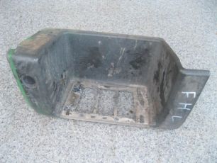 8141003 VOLVO Корпус подножки нижний левый, № XF3886