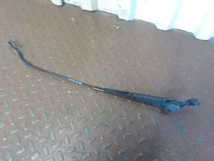 9418200544 MERCEDES Поводок стеклоочистителя, № XF114682